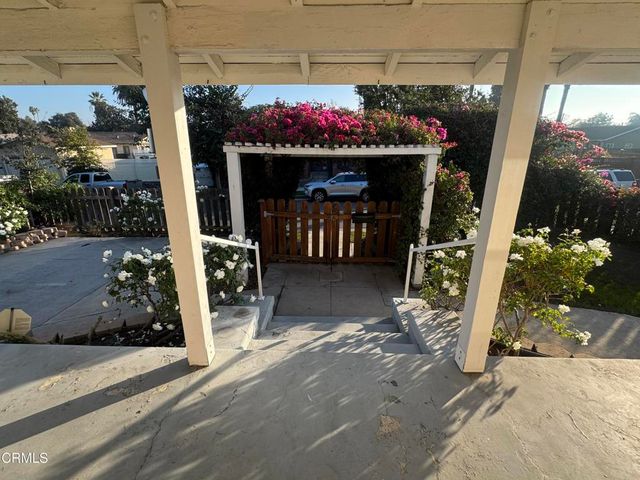 625 E Mountain Street, Pasadena, CA 91104