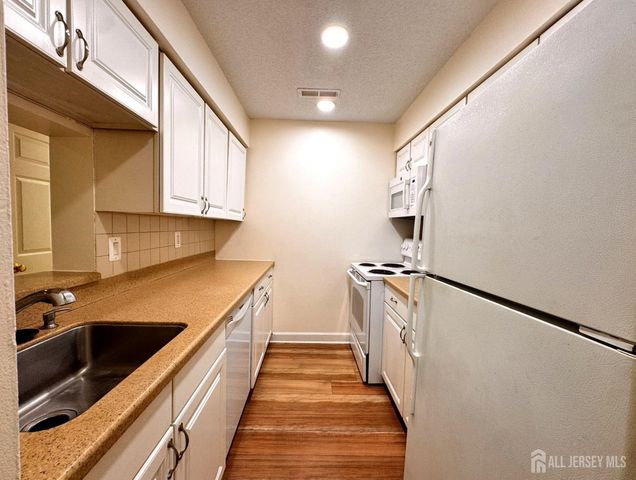 2315 Ravens Crest Drive, Plainsboro, NJ 08536