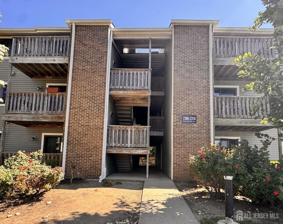 2315 Ravens Crest Drive, Plainsboro, NJ 08536