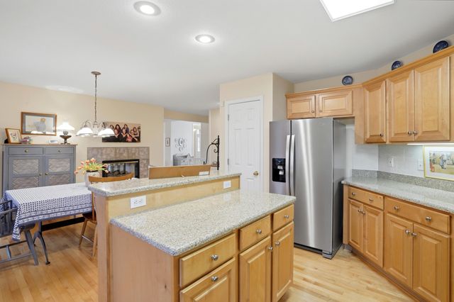 301 PARKWOOD CT, Columbia, MO 65203