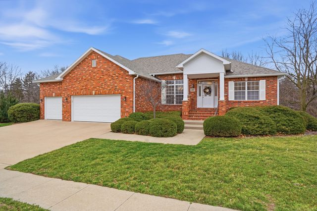 301 PARKWOOD CT, Columbia, MO 65203
