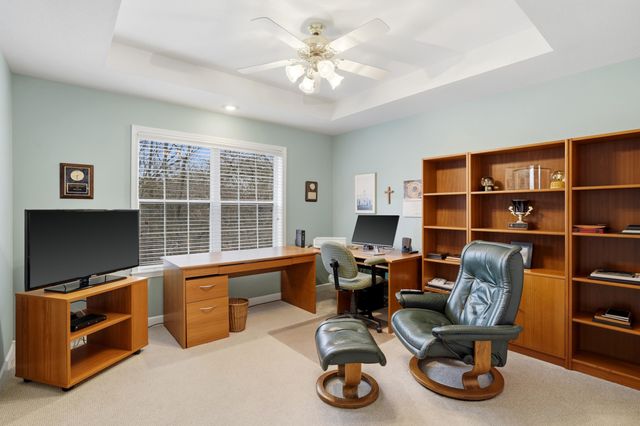 301 PARKWOOD CT, Columbia, MO 65203