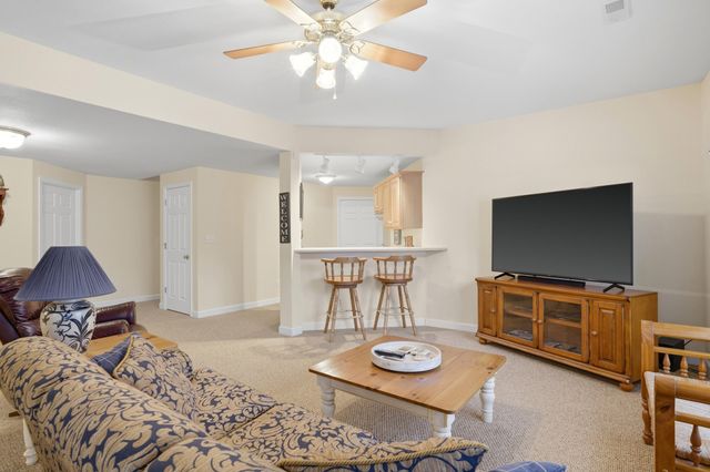 301 PARKWOOD CT, Columbia, MO 65203