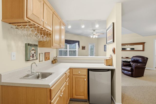 301 PARKWOOD CT, Columbia, MO 65203