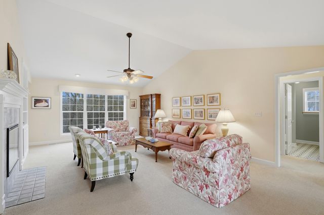 301 PARKWOOD CT, Columbia, MO 65203