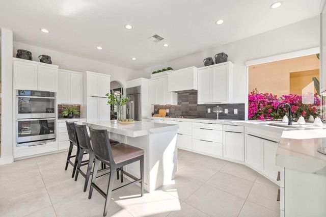 77825 Laredo Court, La Quinta, CA 92253