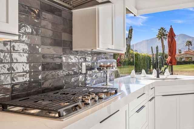 77825 Laredo Court, La Quinta, CA 92253