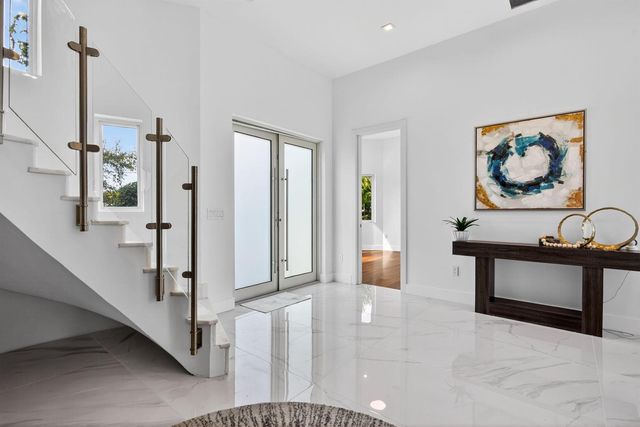 2641 NE 48th Street, Lighthouse Point, FL 33064