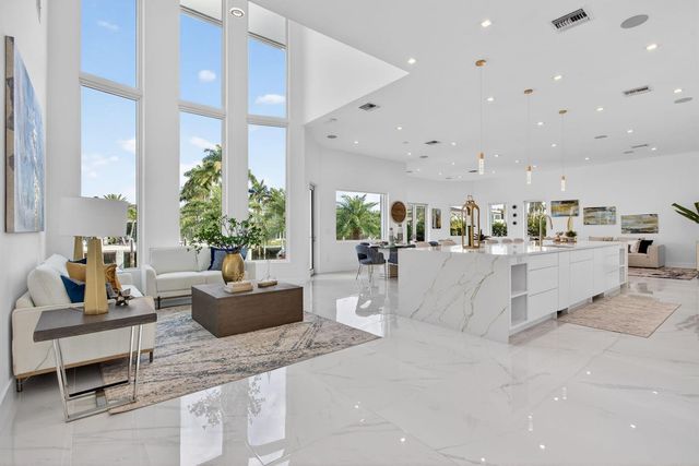 2641 NE 48th Street, Lighthouse Point, FL 33064