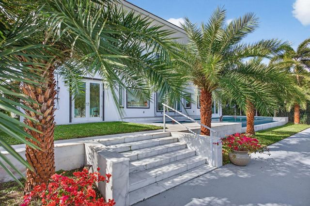 2641 NE 48th Street, Lighthouse Point, FL 33064