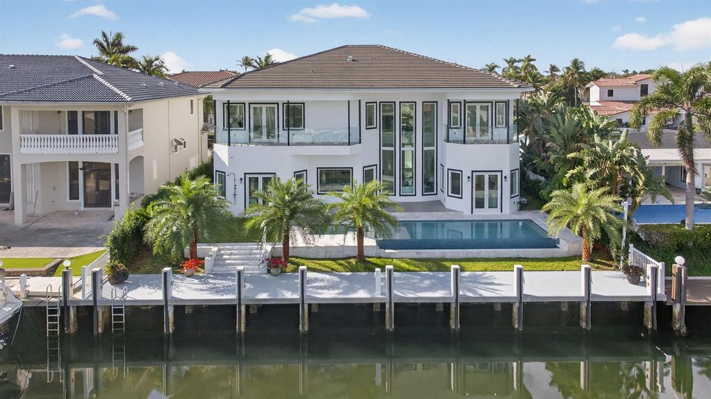 2641 NE 48th Street, Lighthouse Point, FL 33064