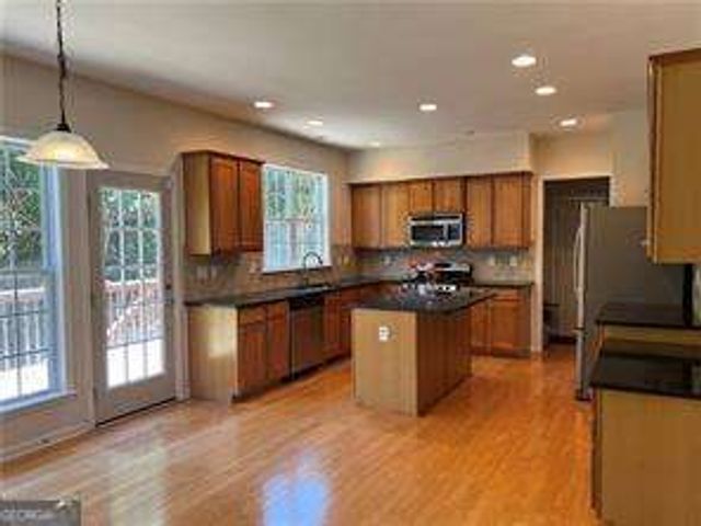 610 Cricklewood Drive, Suwanee, GA 30024