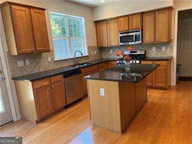 610 Cricklewood Drive, Suwanee, GA 30024