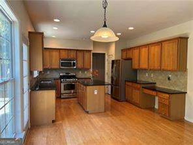 610 Cricklewood Drive, Suwanee, GA 30024