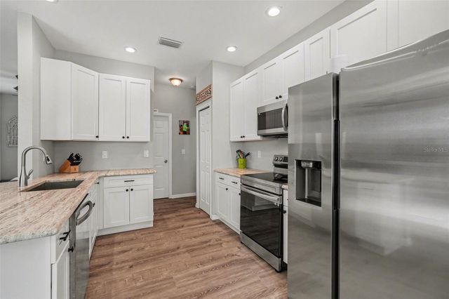 18020 MACASSAR ROAD, Weeki Wachee, FL 34614