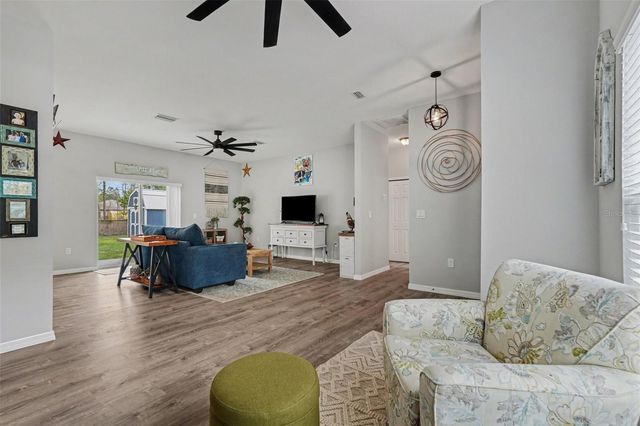 18020 MACASSAR ROAD, Weeki Wachee, FL 34614