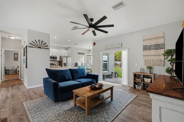 18020 MACASSAR ROAD, Weeki Wachee, FL 34614