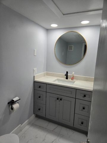 649 W Oakland Park Boulevard 211-A, Oakland Park, FL 33311