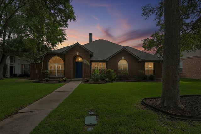 18 Heritage Woods Place, Allen, TX 75002