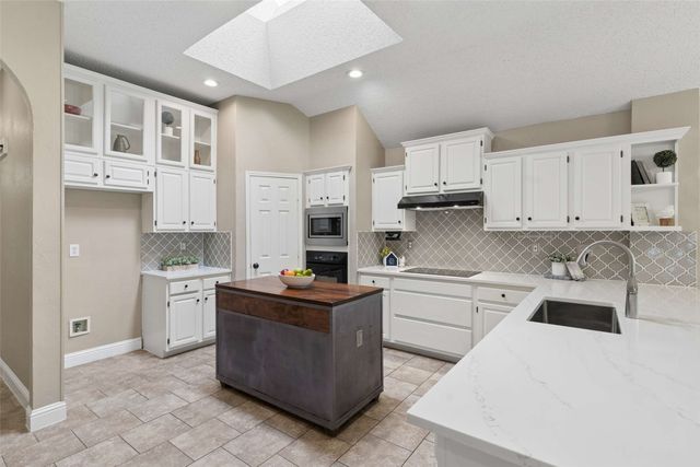 18 Heritage Woods Place, Allen, TX 75002