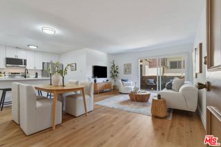 5403 Newcastle Avenue 19, Encino, CA 91316