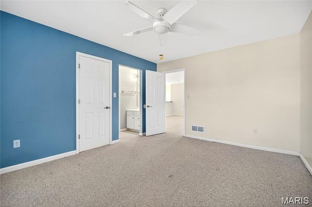 811 Wheaton Way, Creve Coeur, MO 63141