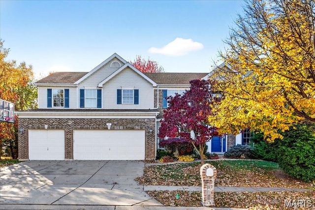 811 Wheaton Way, Creve Coeur, MO 63141