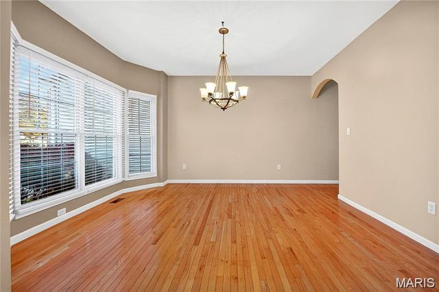 811 Wheaton Way, Creve Coeur, MO 63141