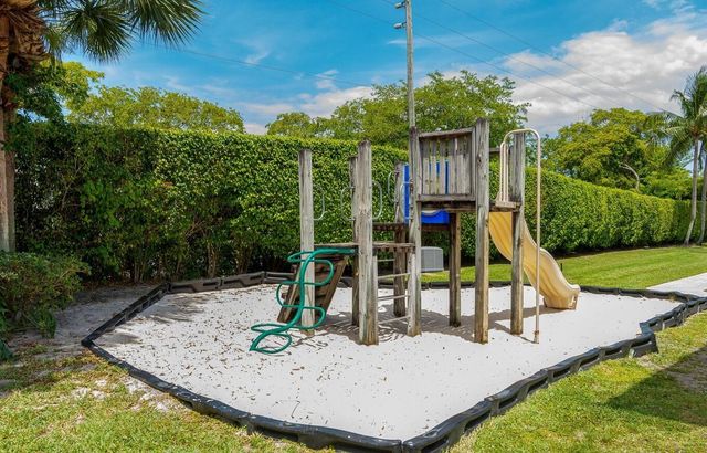 1602 Belmont Place, Boynton Beach, FL 33436