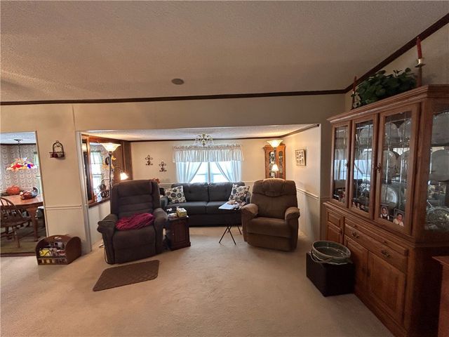 25 K and L LANE, City Of But Nw, PA 16001