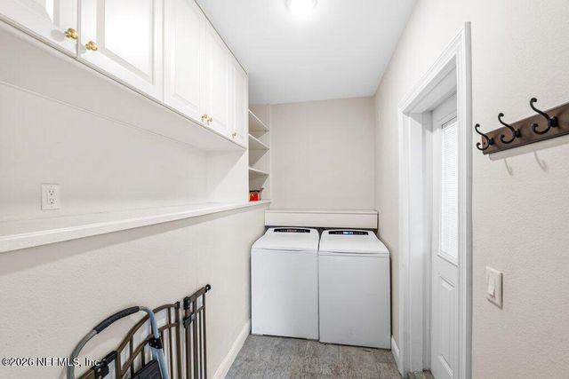 5762 HESTON Road, Jacksonville, FL 32207