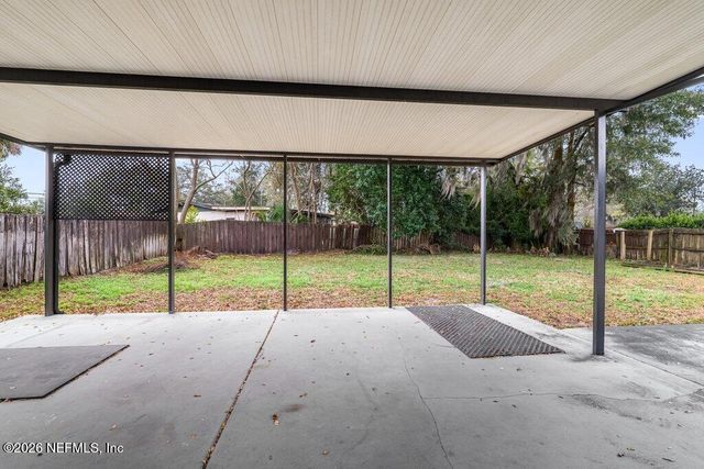 5762 HESTON Road, Jacksonville, FL 32207