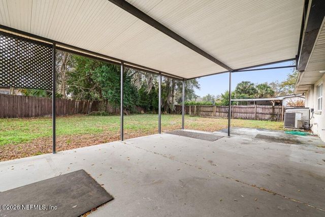 5762 HESTON Road, Jacksonville, FL 32207