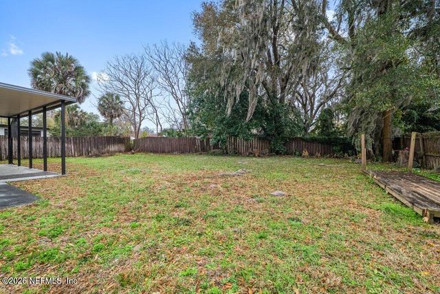 5762 HESTON Road, Jacksonville, FL 32207