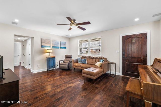 5762 HESTON Road, Jacksonville, FL 32207