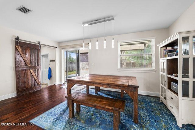 5762 HESTON Road, Jacksonville, FL 32207