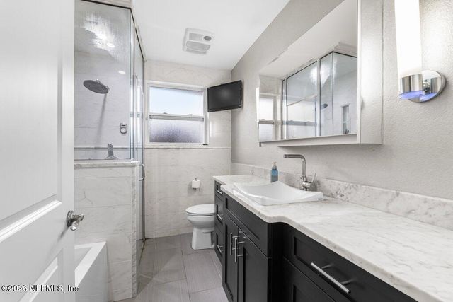 5762 HESTON Road, Jacksonville, FL 32207