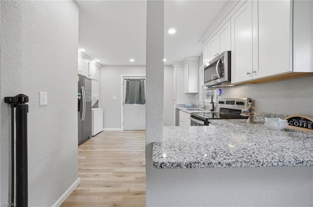 27 Afton PW, Portsmouth, VA 23702