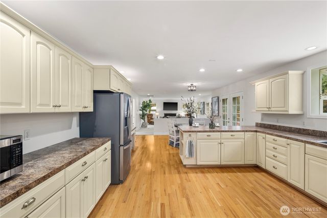 1870 W Cloud Way, Oak Harbor, WA 98277