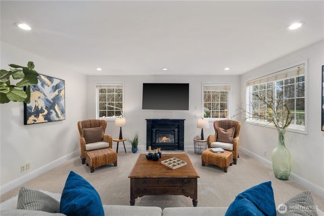 1870 W Cloud Way, Oak Harbor, WA 98277