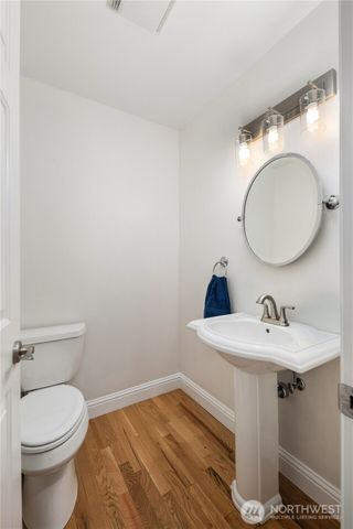 1870 W Cloud Way, Oak Harbor, WA 98277