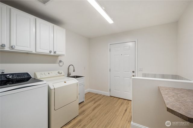 1870 W Cloud Way, Oak Harbor, WA 98277