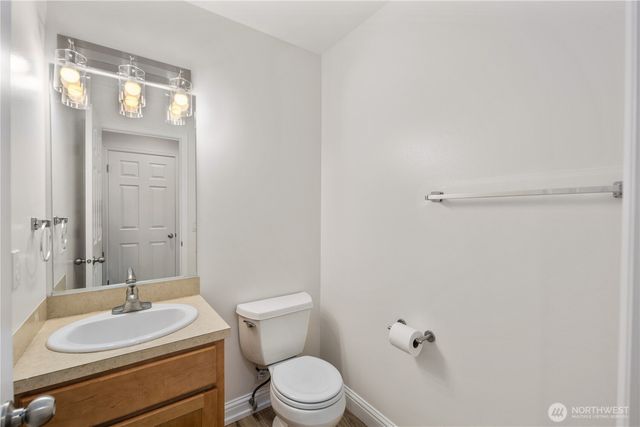 1870 W Cloud Way, Oak Harbor, WA 98277