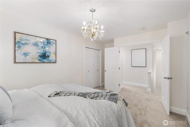 1870 W Cloud Way, Oak Harbor, WA 98277