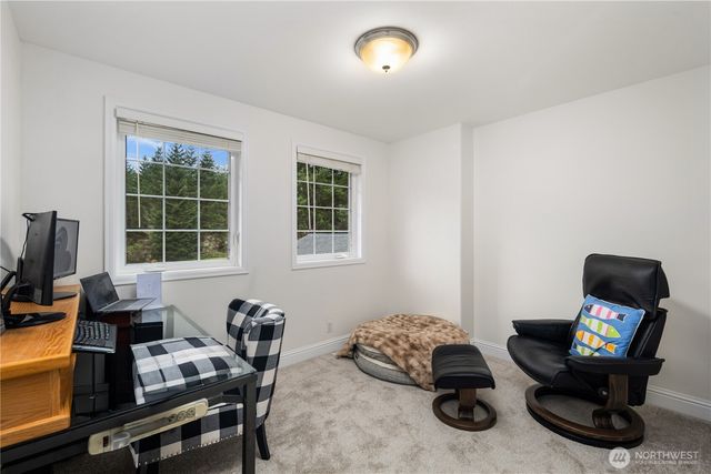 1870 W Cloud Way, Oak Harbor, WA 98277