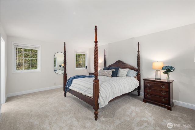 1870 W Cloud Way, Oak Harbor, WA 98277