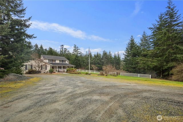 1870 W Cloud Way, Oak Harbor, WA 98277