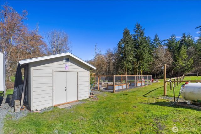 1870 W Cloud Way, Oak Harbor, WA 98277