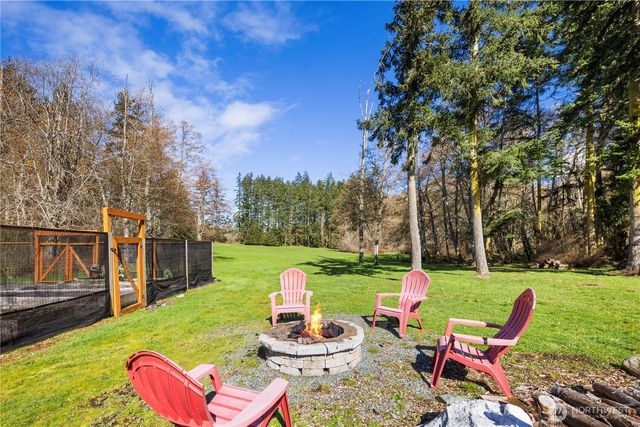 1870 W Cloud Way, Oak Harbor, WA 98277