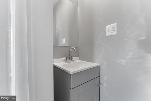 1811 T PL SE, Washington, DC 20020